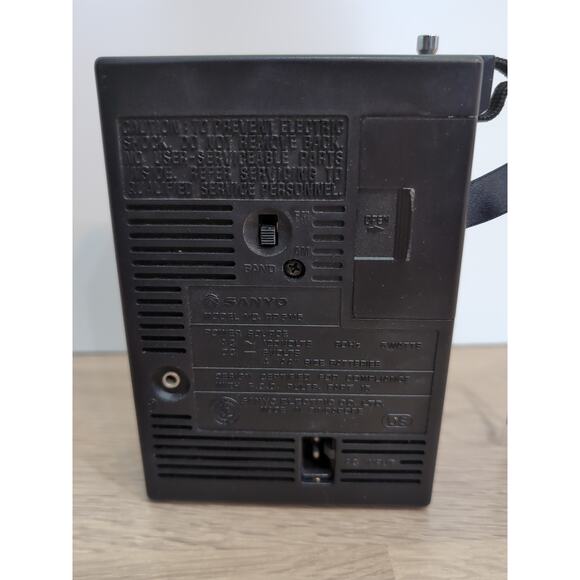 Vintage Sanyo RP 5115 FM/AM 2 Band Receiver AC Battery Radio Solid State Working - Picture 7 of 11